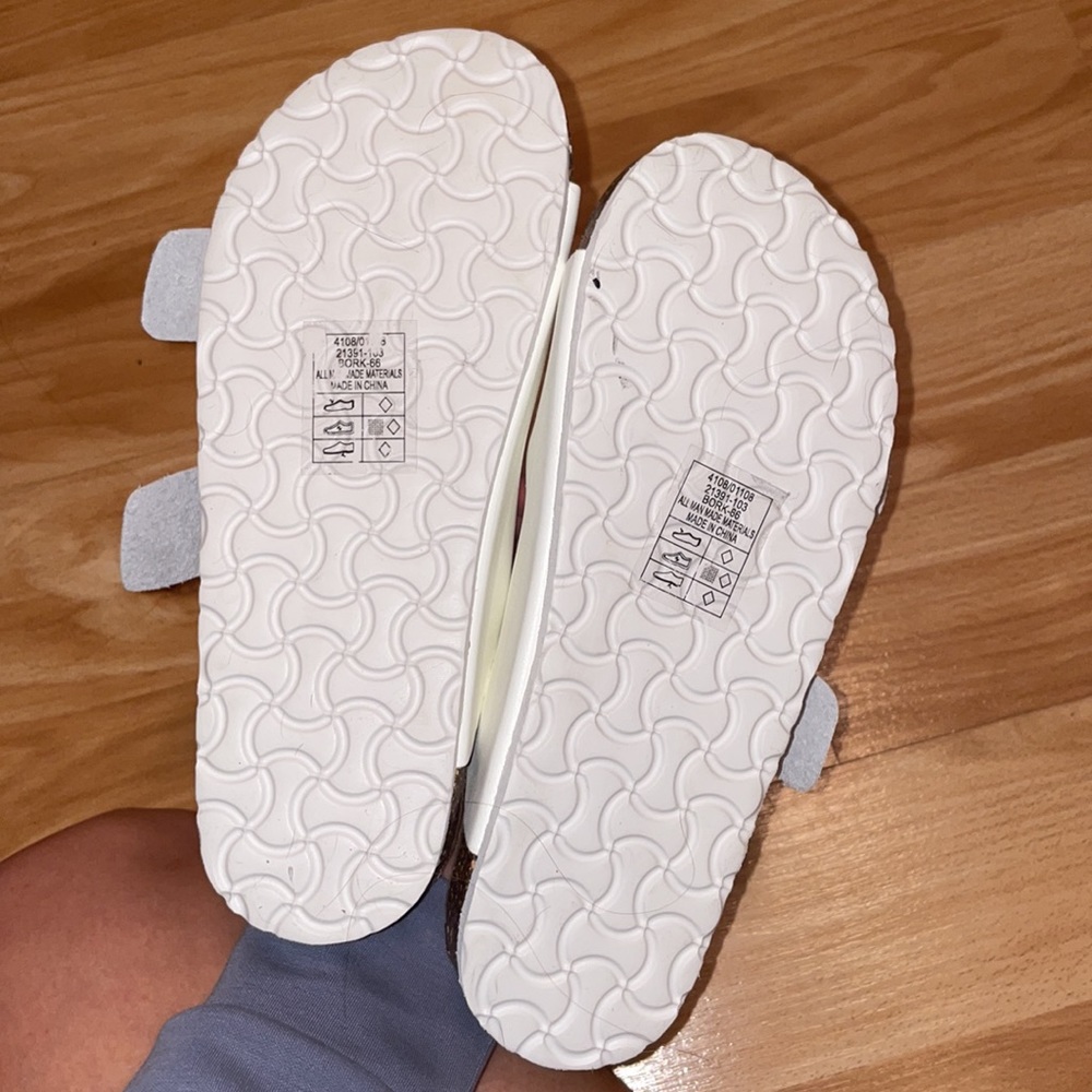 sandals - Picture 2 of 2